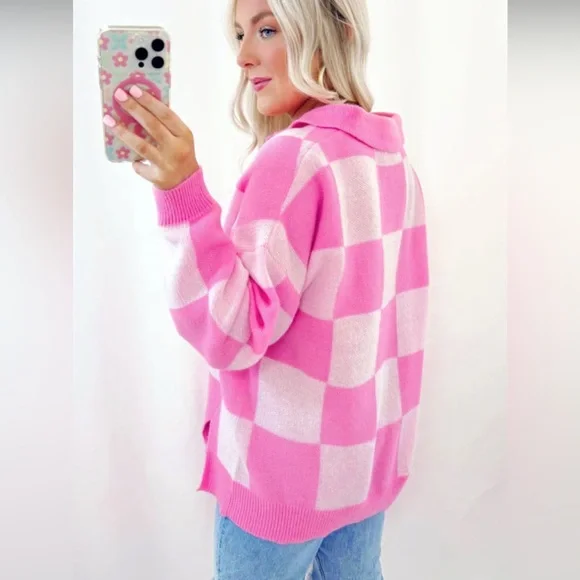Pink Checkered Drop Shoulder Collared Sweater size Small - Picture 3 of 8